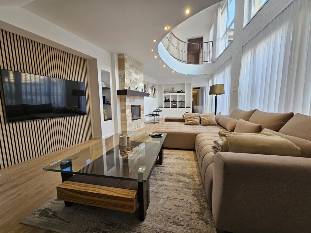 Exkluzív családi ház Pécsen, a Tettyei romok alatt