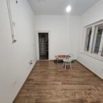 6500 Baja, Keskeny u.