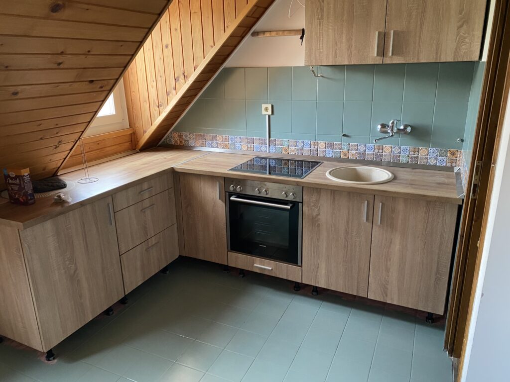 🏡💼 BEFEKTETŐK ÉS CSALÁDOK FIGYELEM! – PÉCSEN AZONNALI HOZAMOT TERMELŐ, PANORÁMÁS INGATLAN ELADÓ! 💼🏡