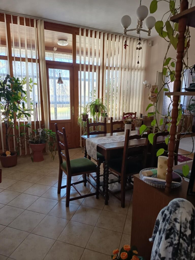 🏡 ELADÓ TÖBBGENERÁCIÓS CSALÁDI HÁZ – SIKLÓSON