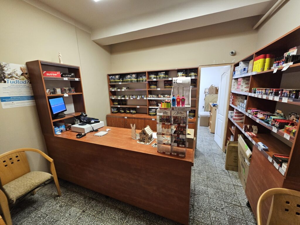 💼🏡 SZUPER ÜZLETHELYISÉG + CSALÁDI HÁZ – KIZÁRÓLAG NÁLUNK! 💼🏡 KIVÁLÓ BEFEKTETÉSI LEHETŐSÉG – MAGAS HOZAMMAL!