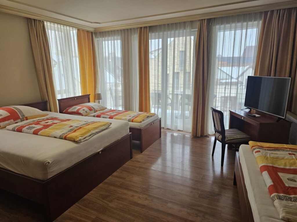 🏡 PRÉMIUM INGATLAN ELADÓ BAJA BELVÁROSÁBAN – LAKÁSOK / BEFEKTETÉS / ÜZLETI HASZNÁLAT