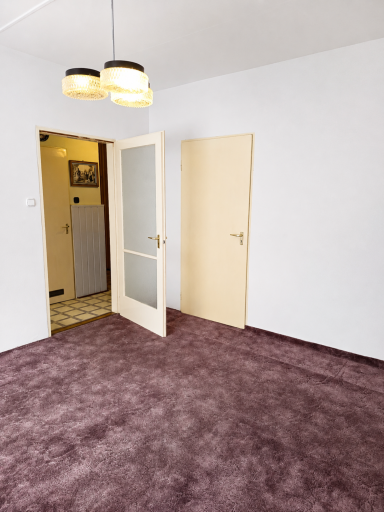 🏡✨ ELADÓ PANELLAKÁS PÉCS-KERTVÁROSBAN – KIVÁLÓ ÁR/ÉRTÉK ARÁNY! ✨🏡