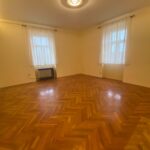 🏡✨ FRISSEN FELÚJÍTOTT TÉGLALAKÁS A BELVÁROSBAN – KIVÁLÓ BEFEKTETÉS VAGY SAJÁT OTTHON! ✨🏡