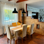 🏡 MEDITERRÁN HANGULAT, ALACSONY REZSI – FELÚJÍTOTT CSALÁDI HÁZ NAGYKOZÁRBAN!